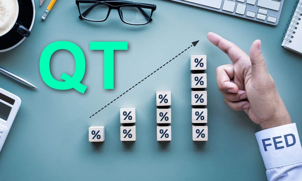 QT là gì? Thắt chặt định lượng hoạt động thế nào