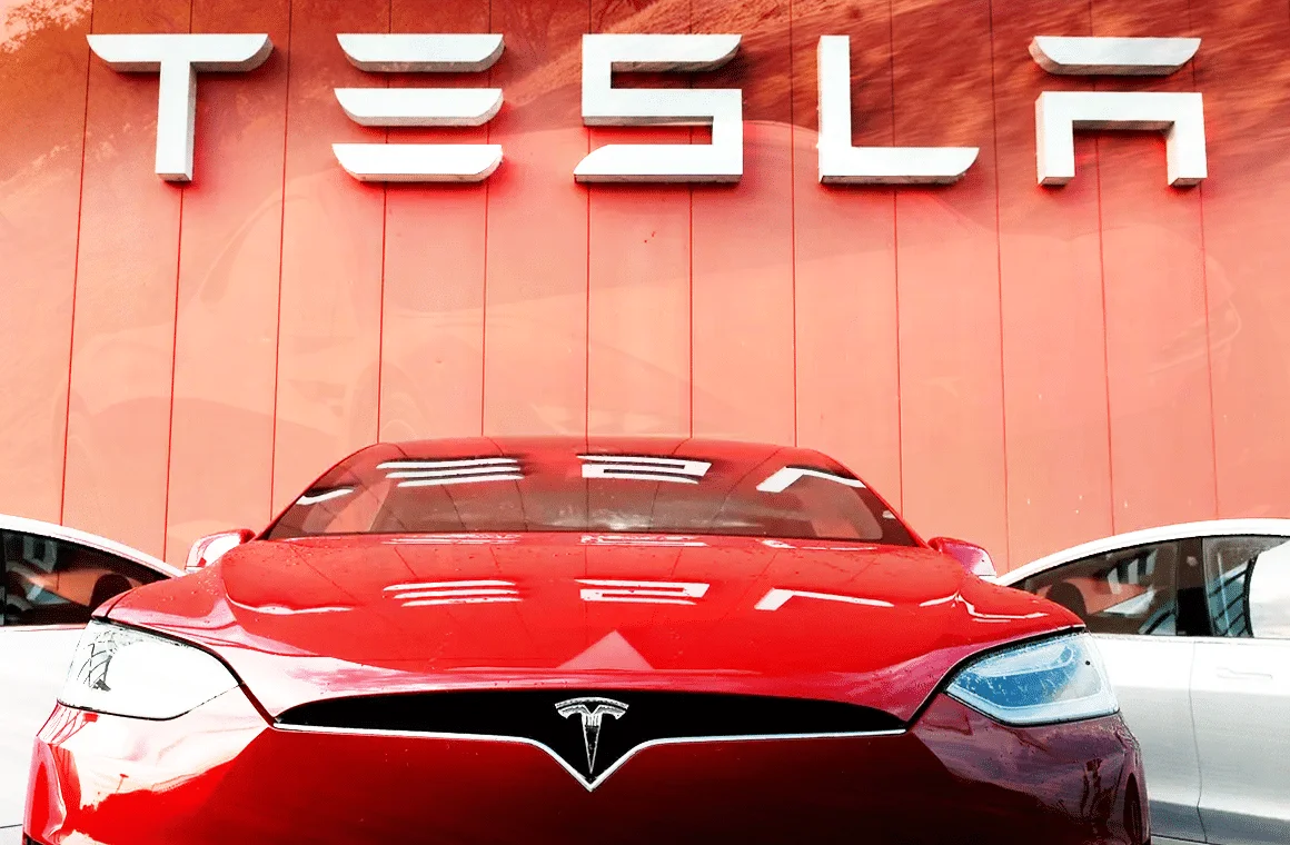 Elon Musk là ai